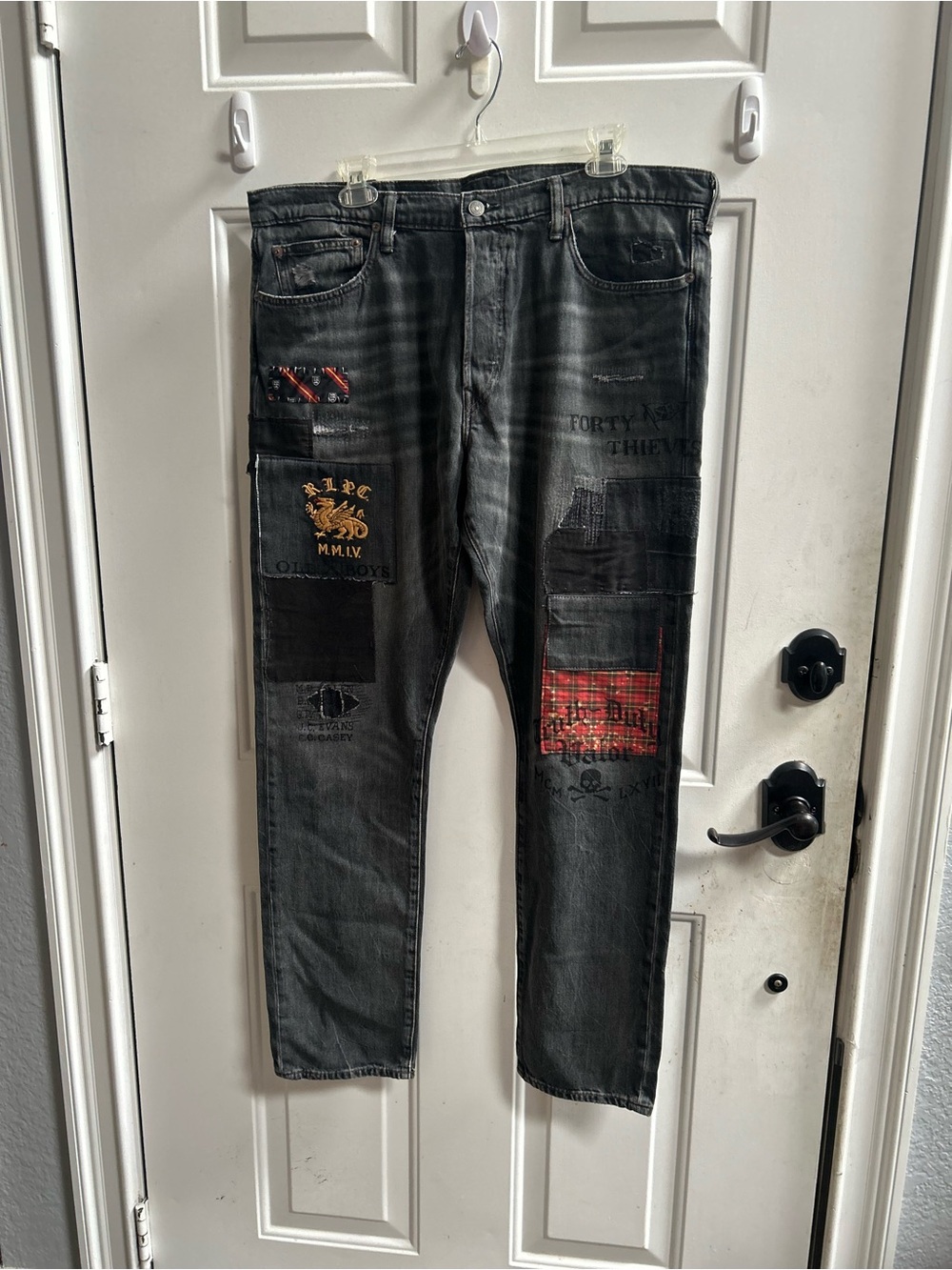 Polo Ralph Lauren Men’s Black Sullivan Slim Fit Graffiti Patchwork Denim Jeans